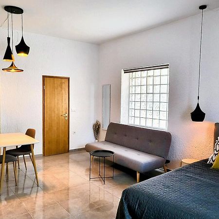 Studio Square Funtana Appartement Buitenkant foto
