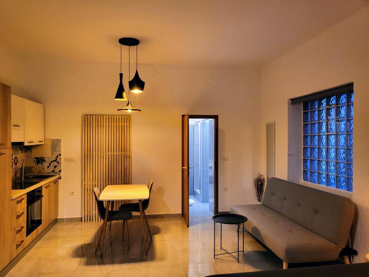 Studio Square Funtana Appartement Buitenkant foto